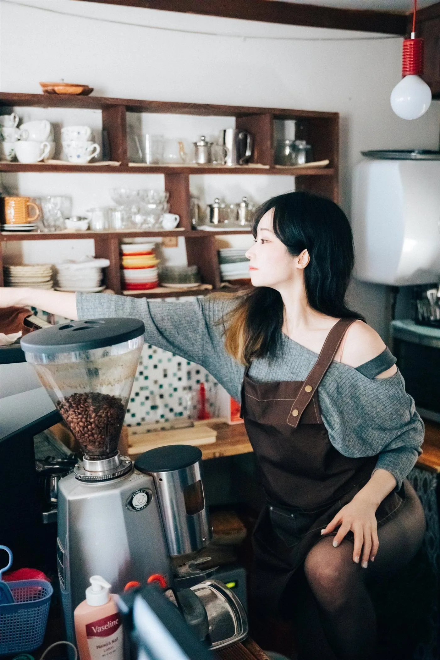 Bambi밤비 – NO.88 [Loozy] Cafe Alba [79P]插图5